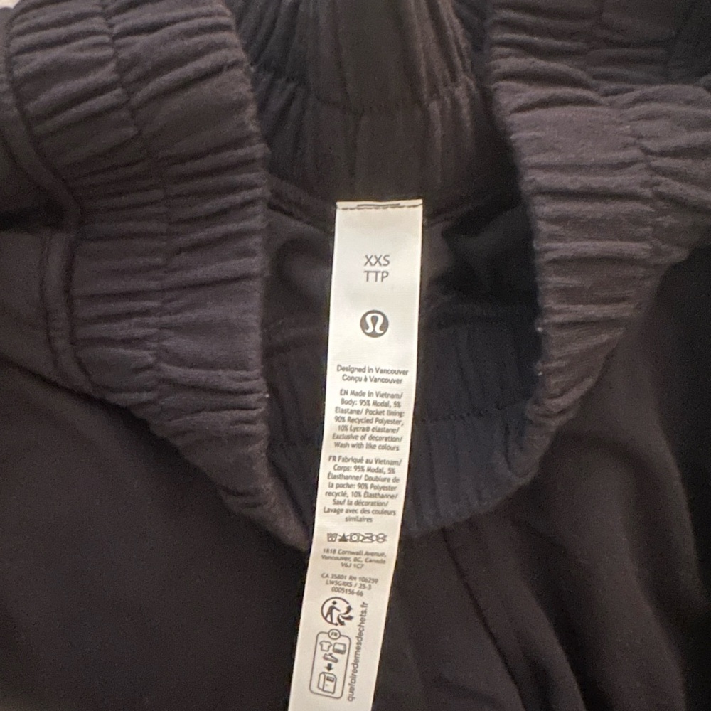 Becalm lululemon mid-rise pant